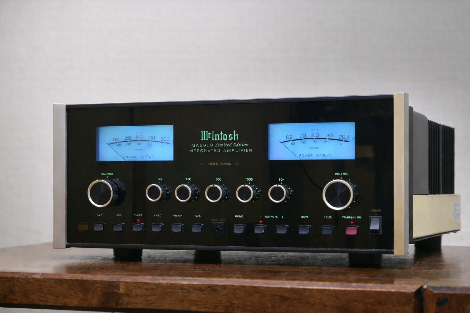 McIntosh プリメインアンプ MA6900G Limited Edition